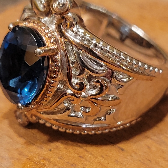 London blue topaz ring - Picture 2 of 3